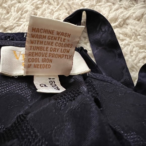 Victoria’s Secret Satin and Lace Wrap Teddy - Picture 14 of 14